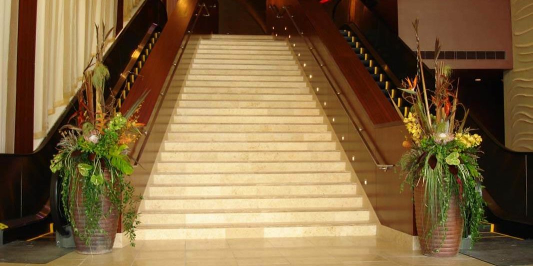 1. VIEJAS MAIN STAIR 2006